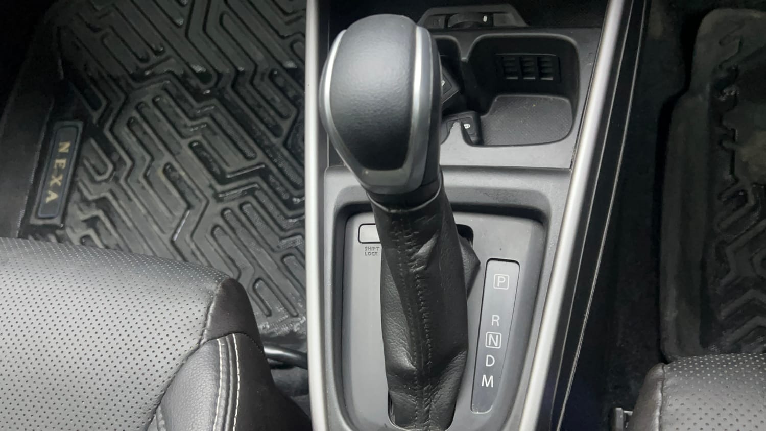 Used 2022 Maruti Suzuki XL6 Alpha Plus AT Petrol Petrol Automatic interior GEAR  KNOB VIEW
