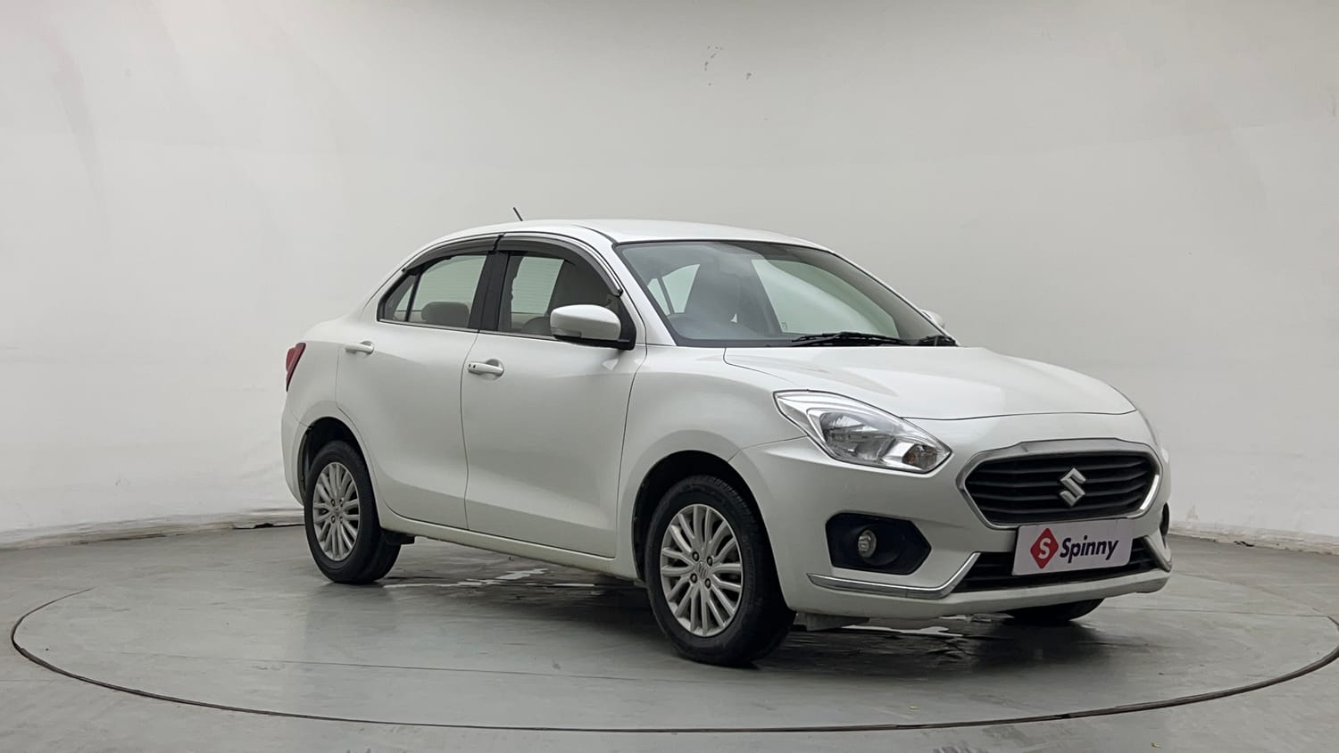 Used 2018 Maruti Suzuki Dzire ZXi AMT Petrol Automatic exterior RIGHT FRONT CORNER VIEW