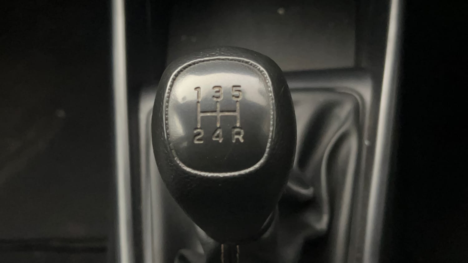 Used 2023 Hyundai New i20 Sportz 1.2 MT Petrol Manual interior GEAR  KNOB VIEW