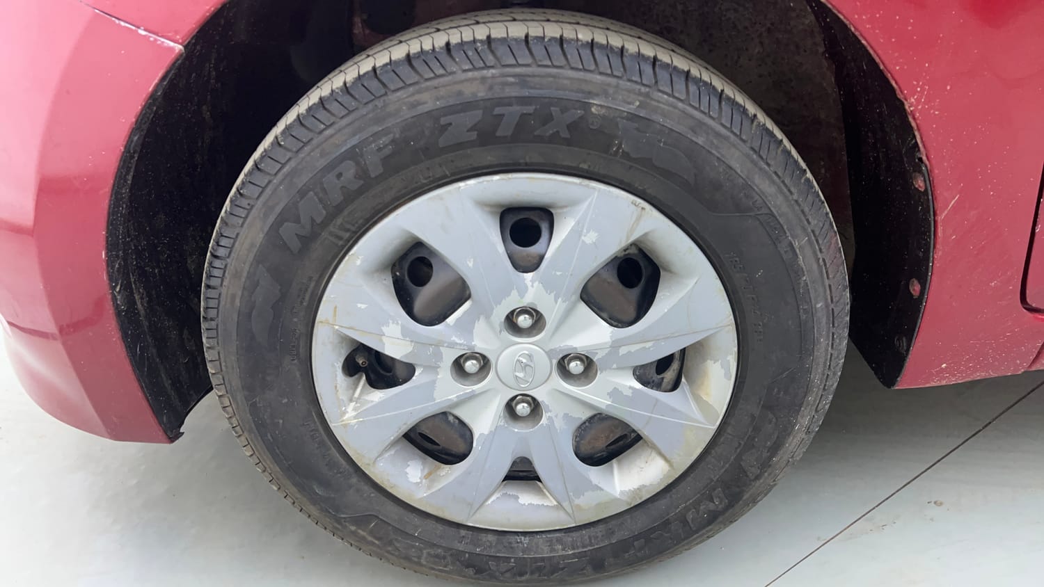 Used 2019 Hyundai Elite i20 Magna 1.2 Petrol Manual tyres LEFT FRONT TYRE RIM VIEW