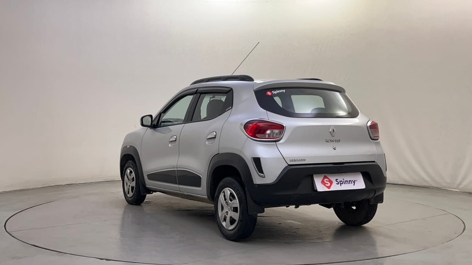 Used 2017 Renault Kwid RXT Petrol Manual exterior LEFT REAR CORNER VIEW