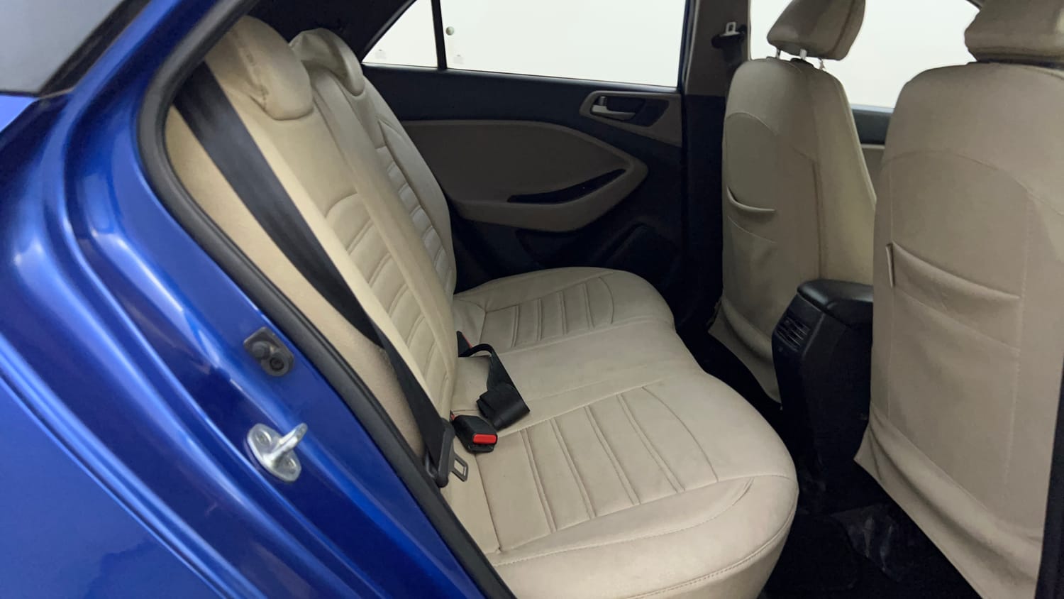 Used 2015 Hyundai Elite i20 Sportz 1.2 Petrol Manual interior RIGHT SIDE REAR DOOR CABIN VIEW
