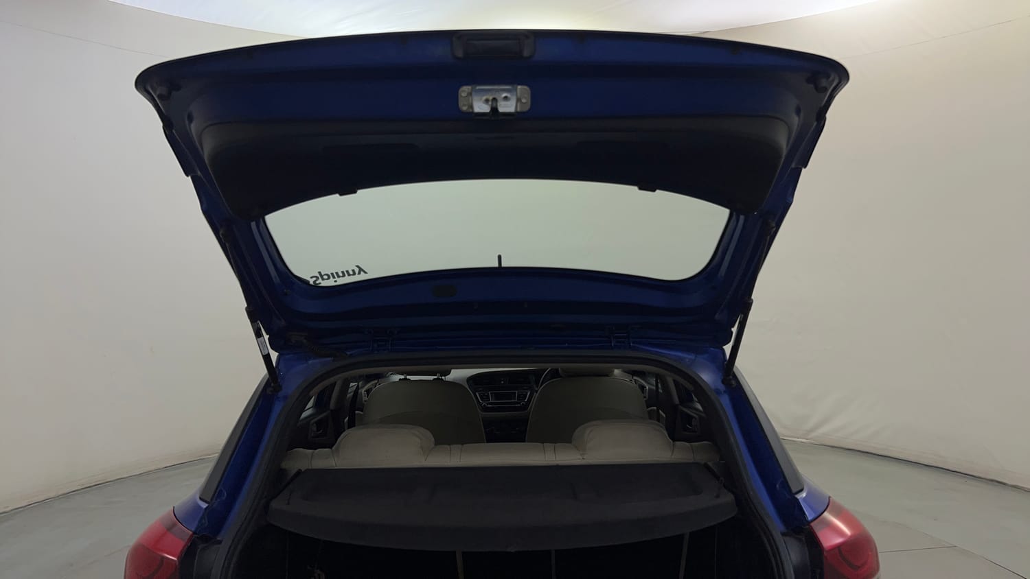 Used 2015 Hyundai Elite i20 Sportz 1.2 Petrol Manual interior DICKY DOOR OPEN VIEW