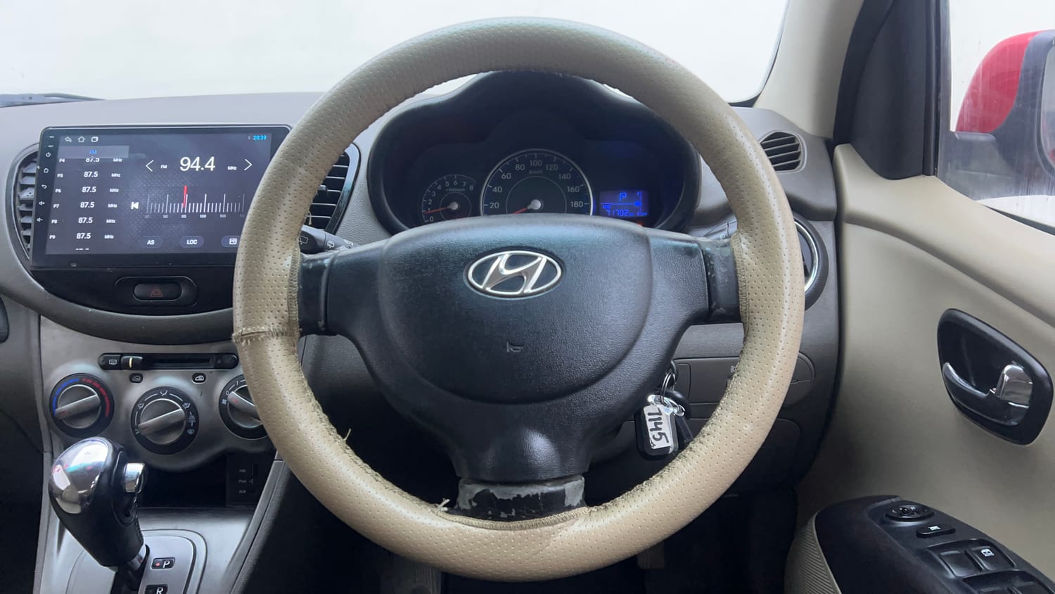 Used 2012 Hyundai i10 Sportz 1.2 AT Kappa2 Petrol Automatic interior STEERING VIEW