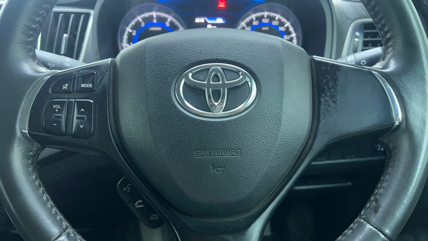 Used 2019 Toyota Glanza V CVT Petrol Automatic top_features Airbags