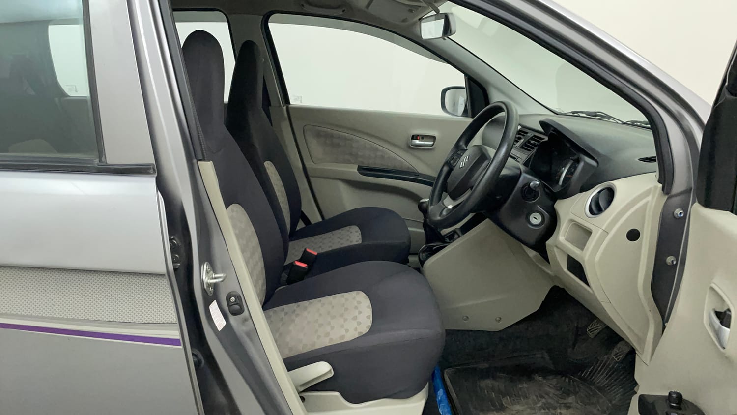 Used 2015 Maruti Suzuki Celerio ZXi Petrol Manual interior RIGHT SIDE FRONT DOOR CABIN VIEW