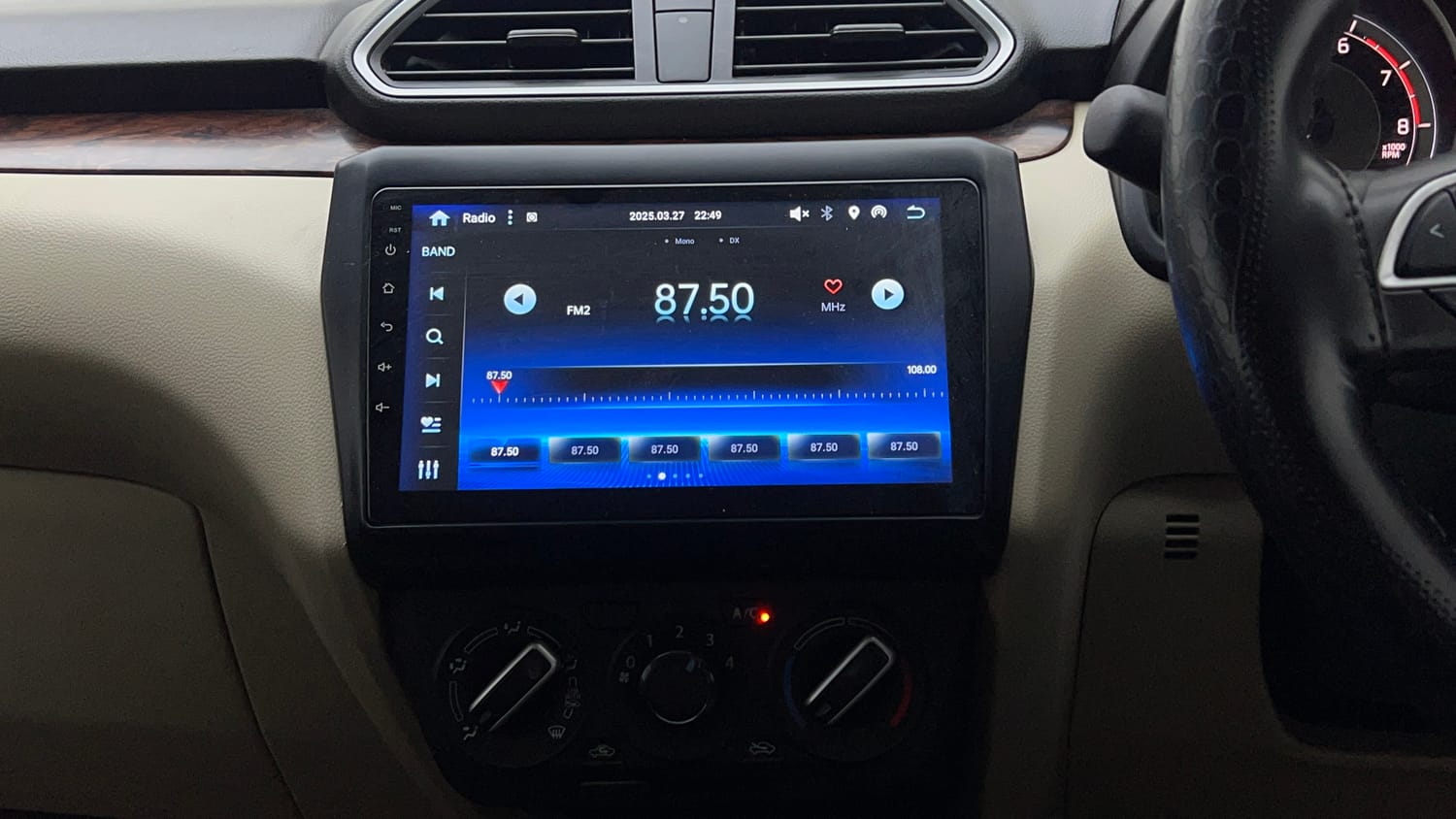 Used 2018 Maruti Suzuki Dzire VXi AMT Petrol Automatic top_features Integrated (in-dash) music system
