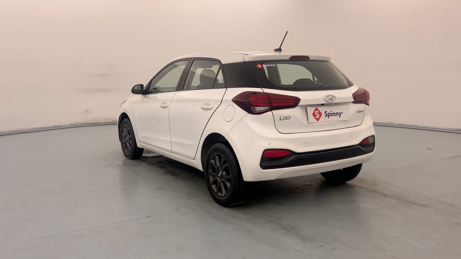Used 2020 Hyundai Elite i20 Sportz Plus 1.2 Petrol Manual exterior LEFT REAR CORNER VIEW