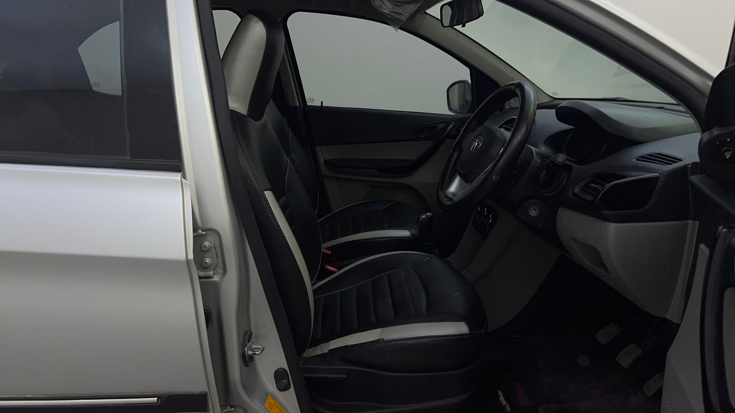 Used 2016 Tata Tiago Revotron XT Petrol Manual interior RIGHT SIDE FRONT DOOR CABIN VIEW