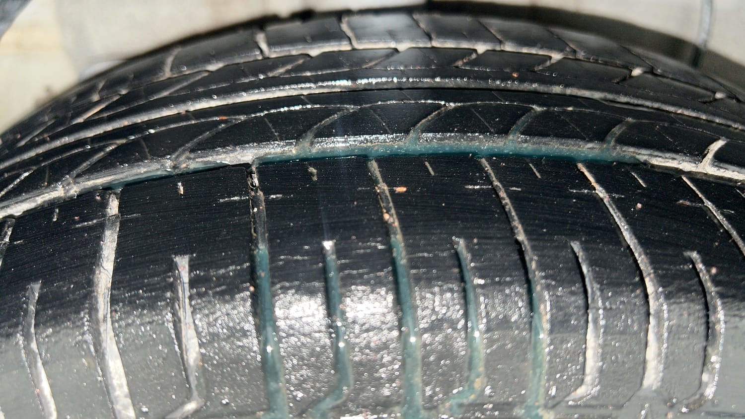 Used 2020 Hyundai Elite i20 Sportz Plus 1.2 Petrol Manual tyres RIGHT REAR TYRE TREAD VIEW