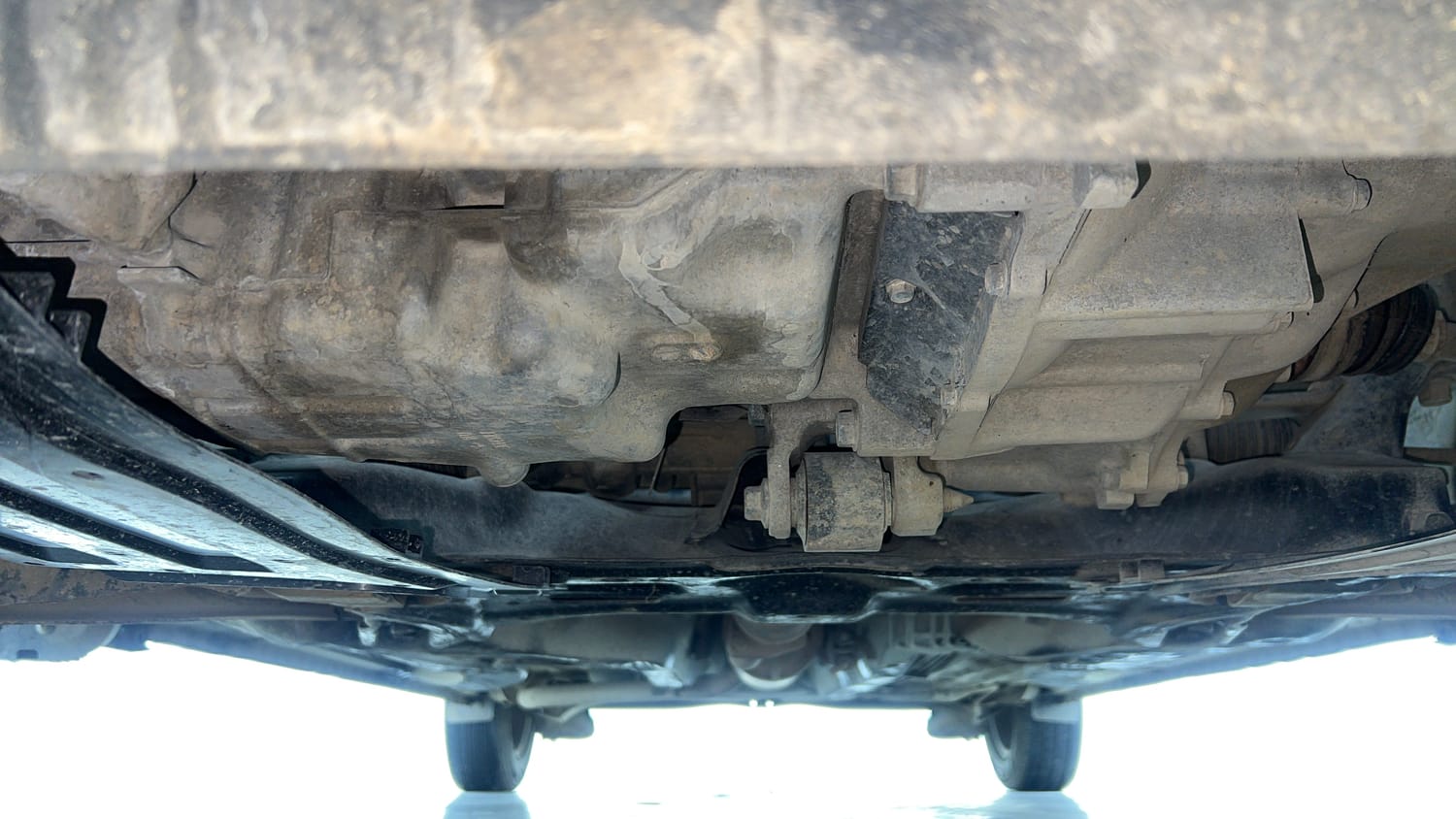 Used 2016 Honda Amaze 1.2 SX i-VTEC Petrol Manual extra FRONT LEFT UNDERBODY VIEW