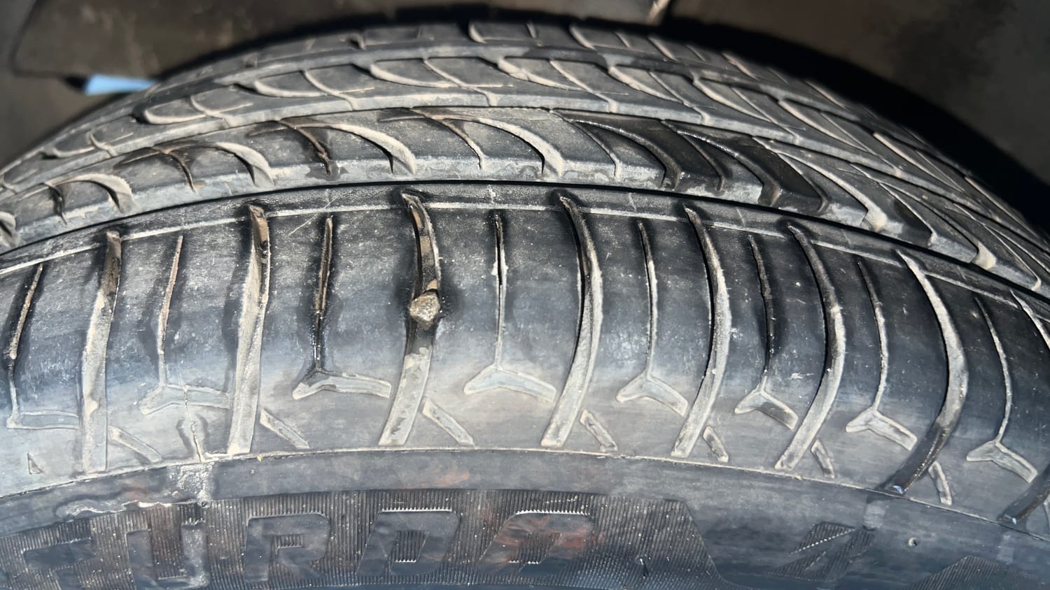 Used 2019 Maruti Suzuki XL6 Alpha MT Petrol Petrol Manual tyres LEFT FRONT TYRE TREAD VIEW