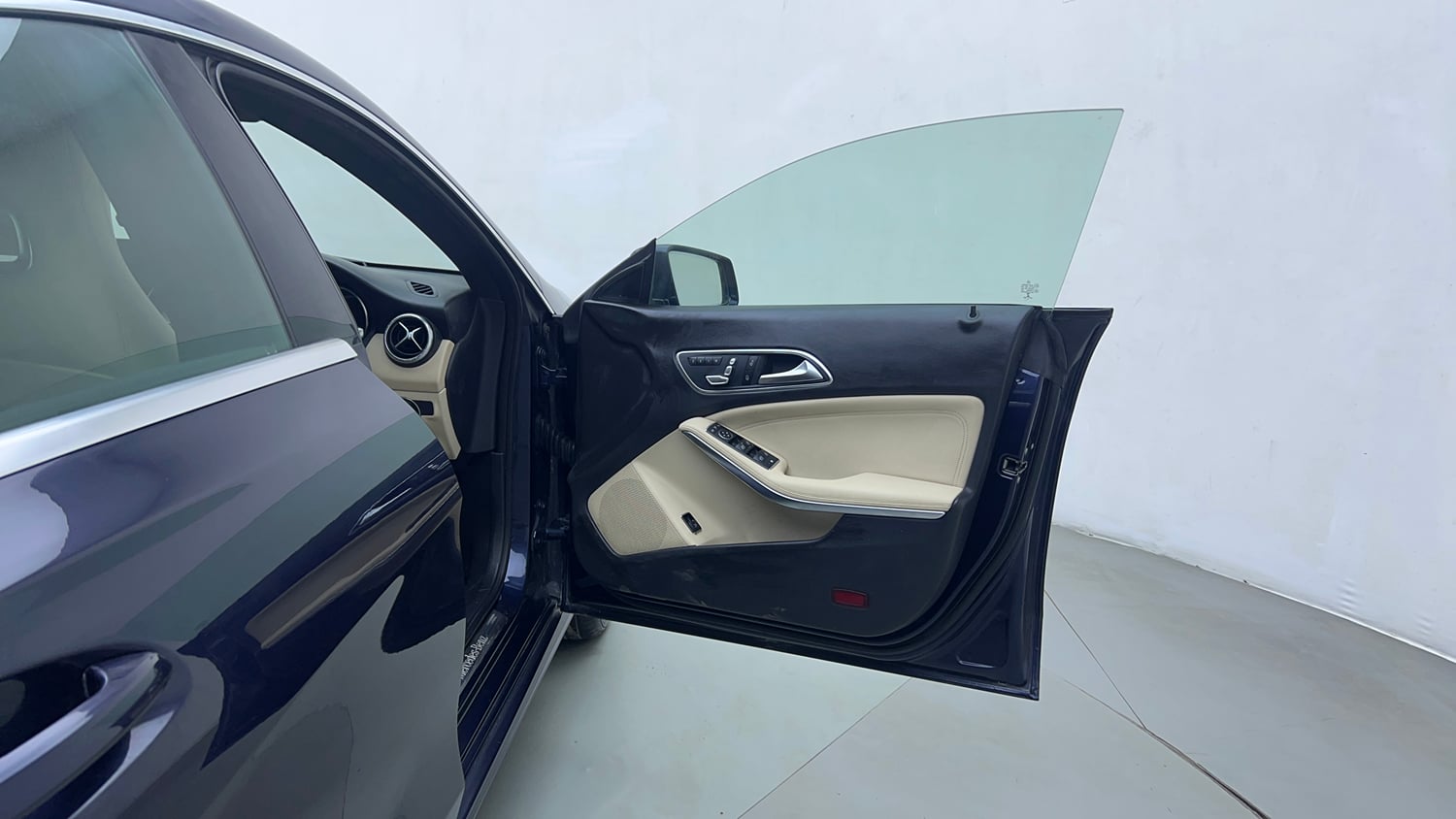Used 2018 Mercedes-Benz CLA 200 Petrol Sport Petrol Automatic interior RIGHT FRONT DOOR OPEN VIEW