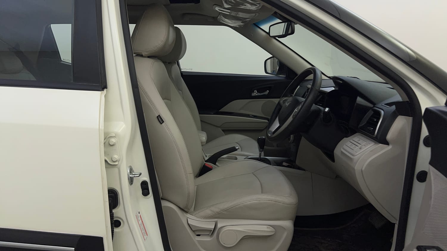 Used 2023 Mahindra XUV 300 W8 (O) 1.5 Diesel AMT Diesel Automatic interior RIGHT SIDE FRONT DOOR CABIN VIEW