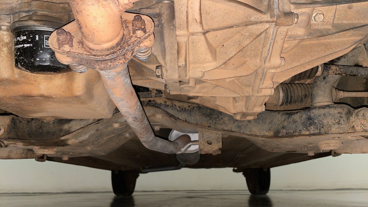 Used 2015 Maruti Suzuki Celerio VXi AMT Petrol Automatic extra FRONT LEFT UNDERBODY VIEW