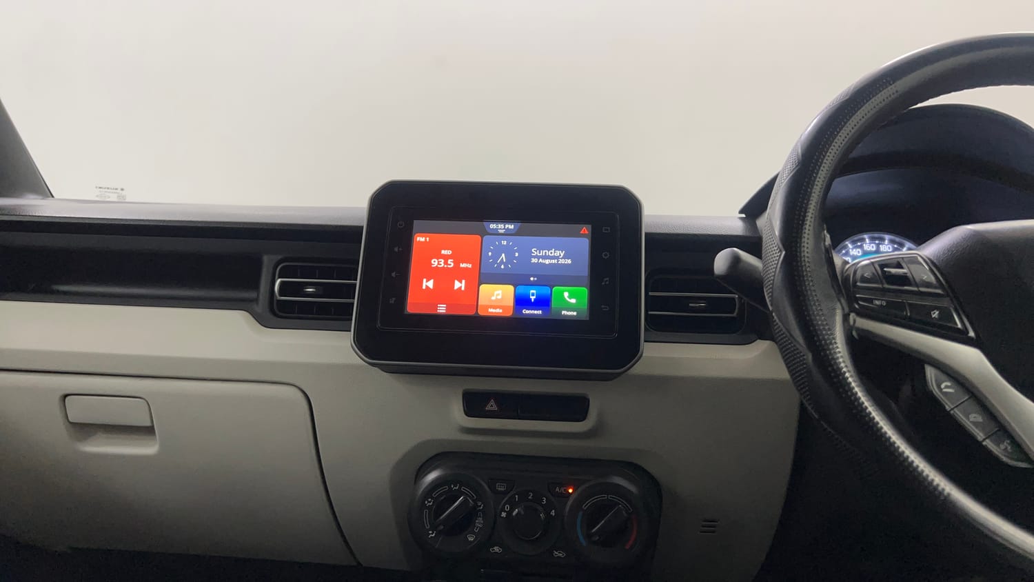 Used 2023 Maruti Suzuki Ignis Zeta 1.2 MT Petrol Manual interior MUSIC SYSTEM & AC CONTROL VIEW