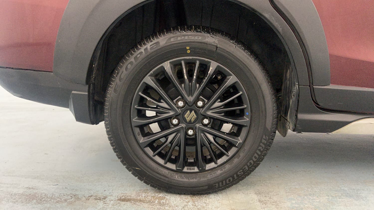 Used 2020 Maruti Suzuki XL6 Alpha MT Petrol Petrol Manual tyres RIGHT REAR TYRE RIM VIEW
