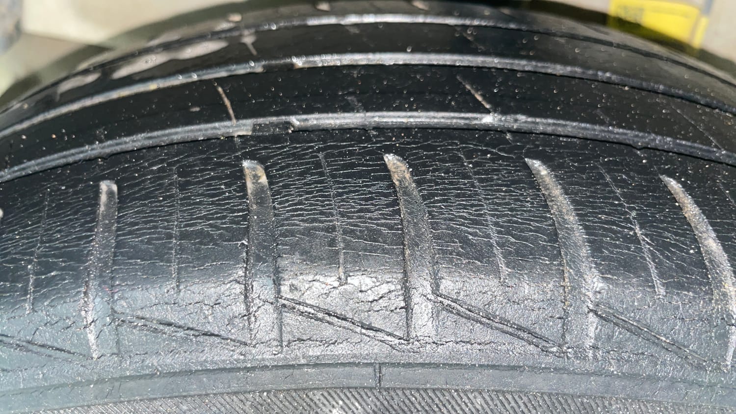 Used 2020 Hyundai Grand i10 Nios Sportz 1.2 Kappa VTVT Petrol Manual tyres RIGHT REAR TYRE TREAD VIEW