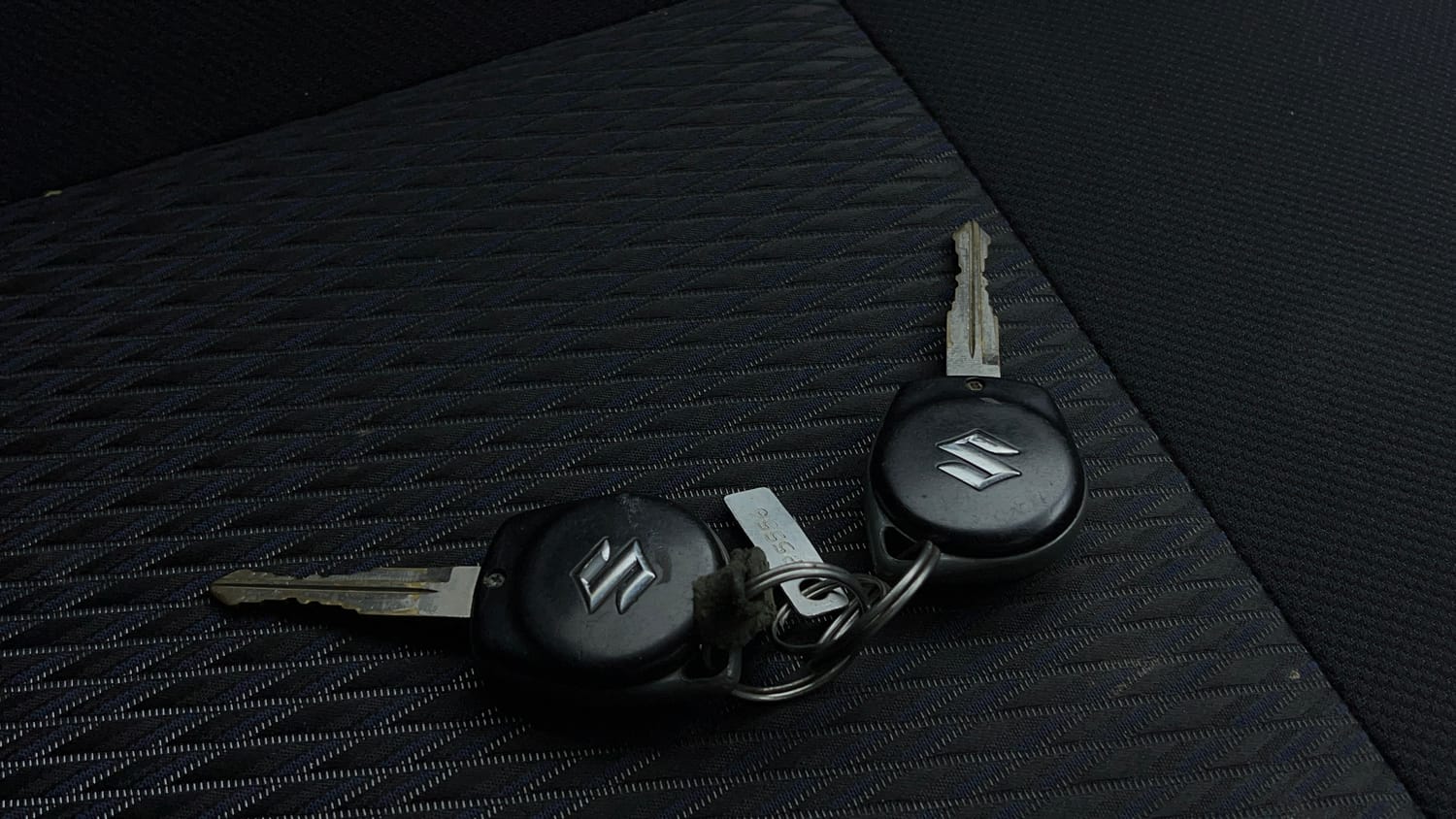 Used 2013 Maruti Suzuki Wagon R Stingray VXi Petrol Manual extra CAR KEY VIEW