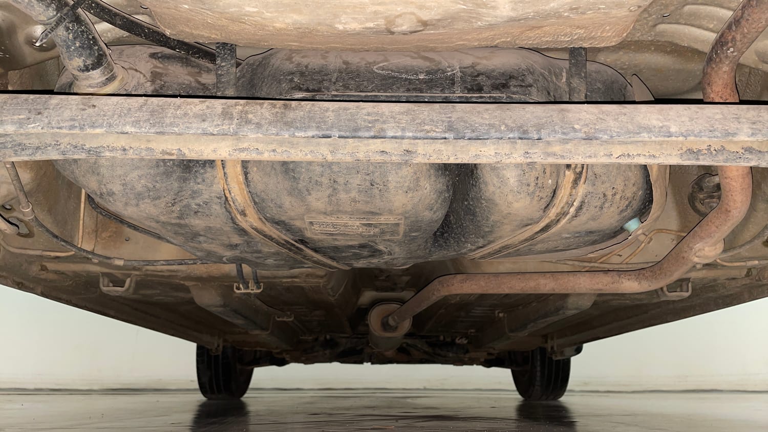Used 2015 Maruti Suzuki Celerio ZXi Petrol Manual extra REAR UNDERBODY VIEW (TAKEN FROM REAR)