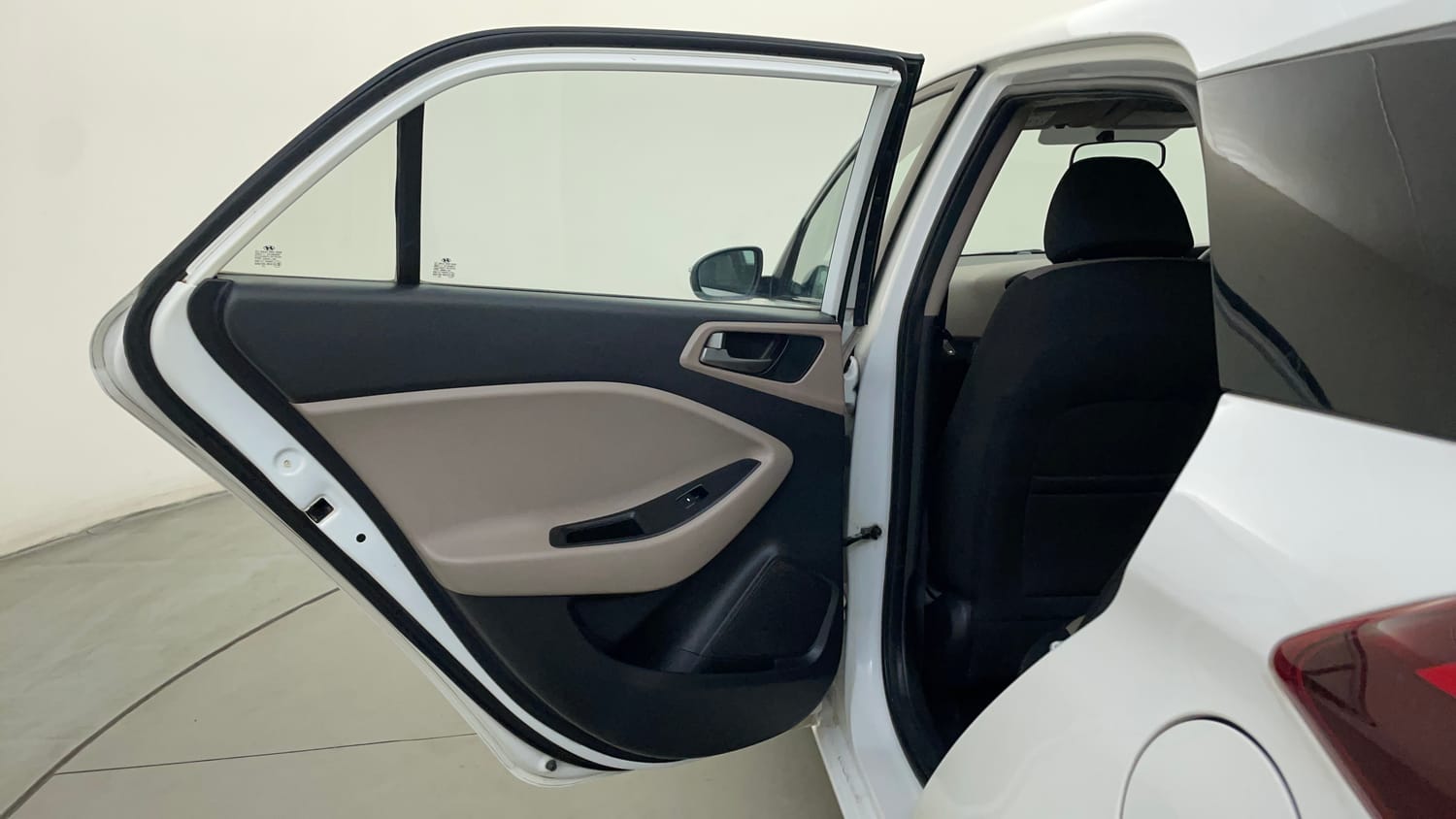 Used 2016 Hyundai Elite i20 Asta 1.2 (O) Petrol Manual interior LEFT REAR DOOR OPEN VIEW