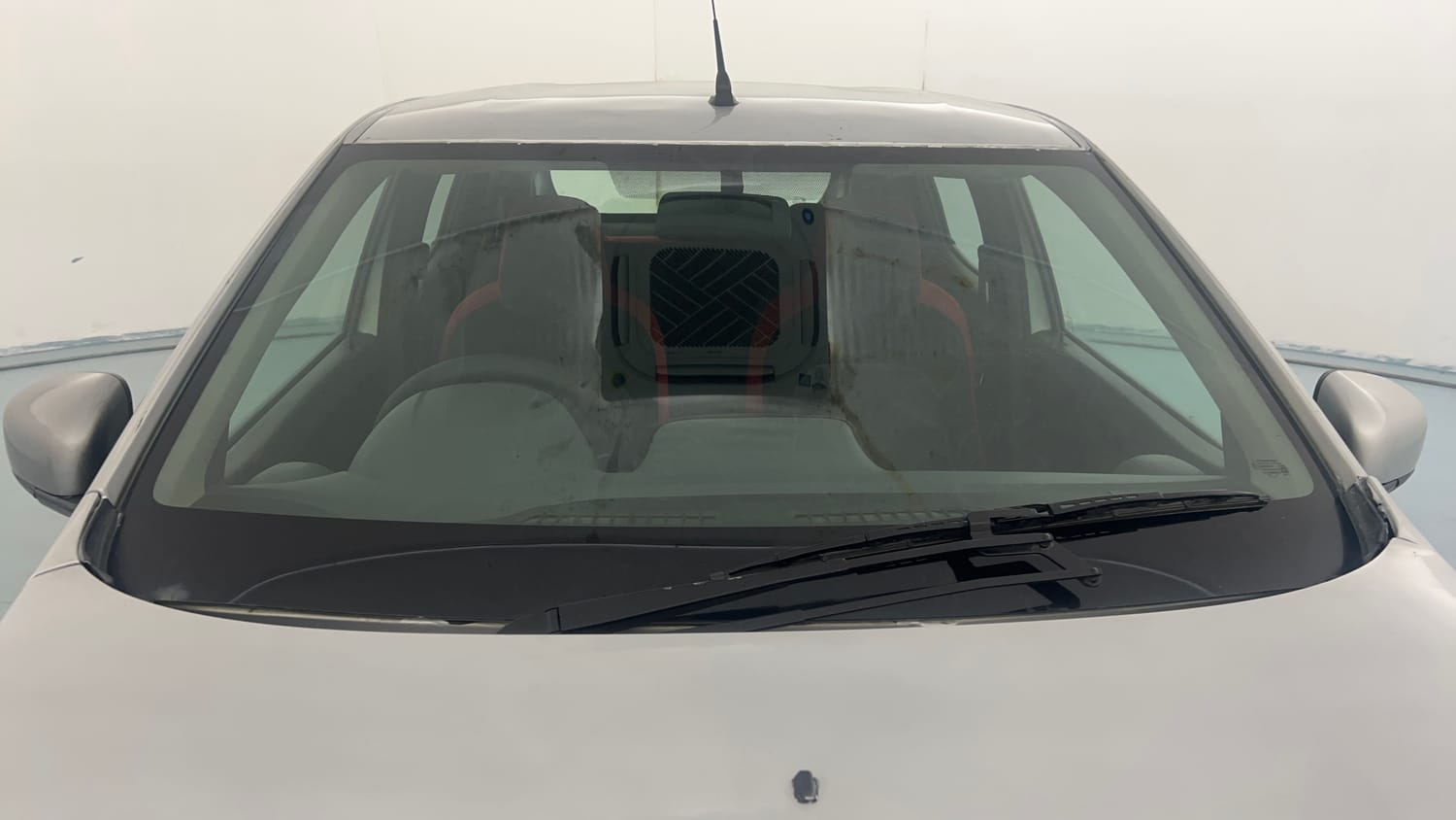 Used 2020 Renault Kwid 1.0 RXT Petrol Manual exterior FRONT WINDSHIELD VIEW