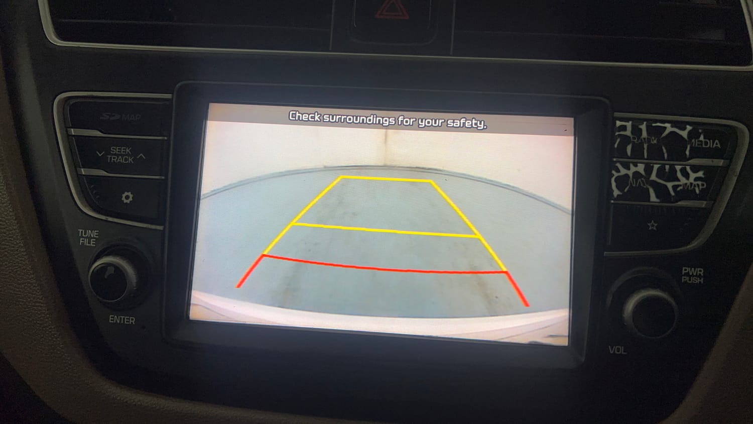 Used 2020 Hyundai Elite i20 Sportz Plus 1.2 Petrol Manual top_features Rear camera