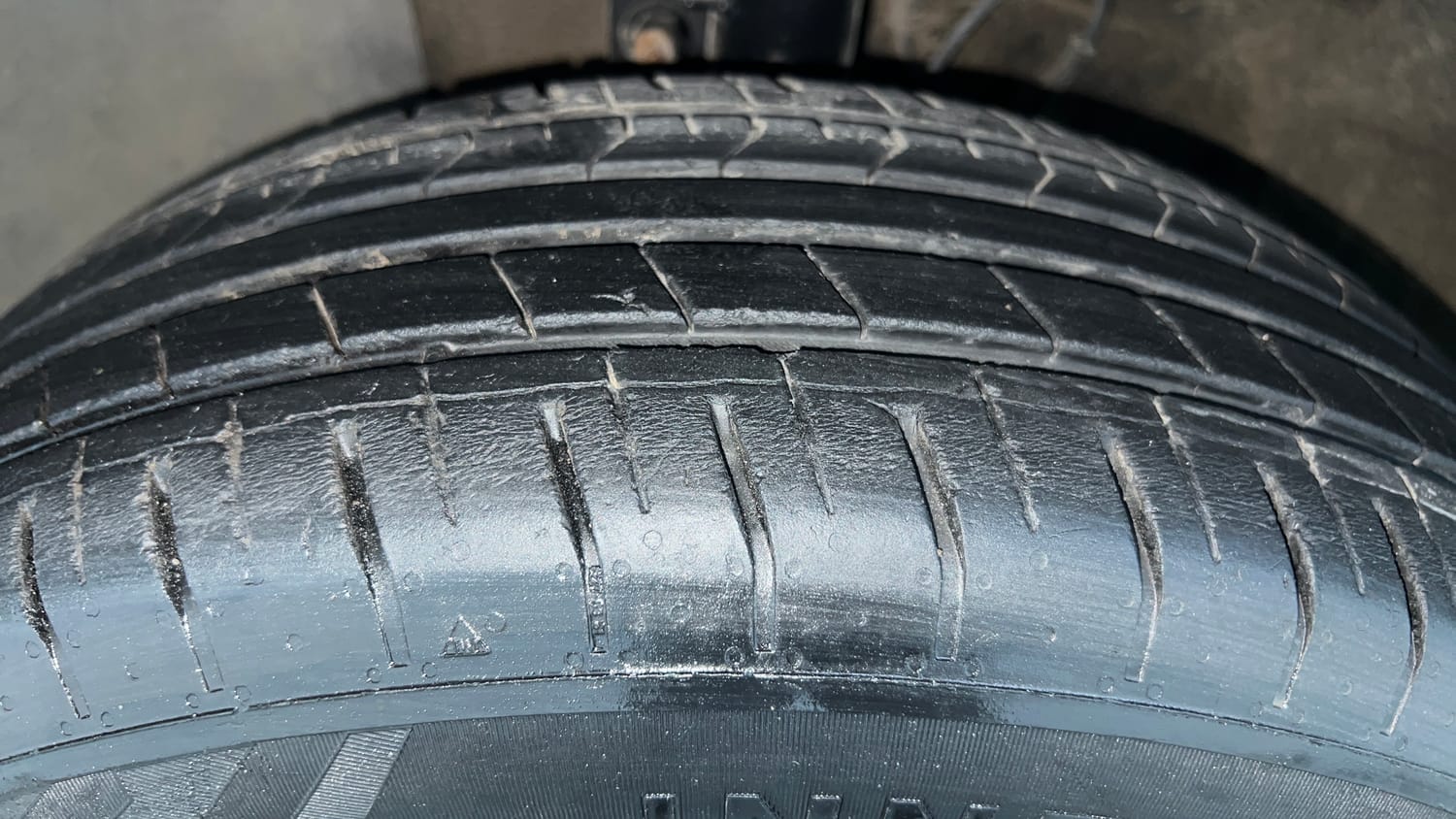 Used 2022 Hyundai Venue S Plus 1.2 Petrol Petrol Manual tyres LEFT FRONT TYRE TREAD VIEW