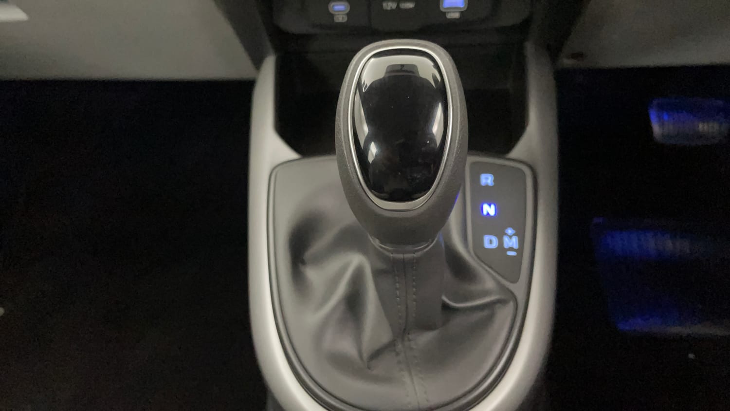 Used 2023 Hyundai Grand i10 Nios Sportz AMT 1.2 Kappa VTVT Petrol Automatic interior GEAR  KNOB VIEW