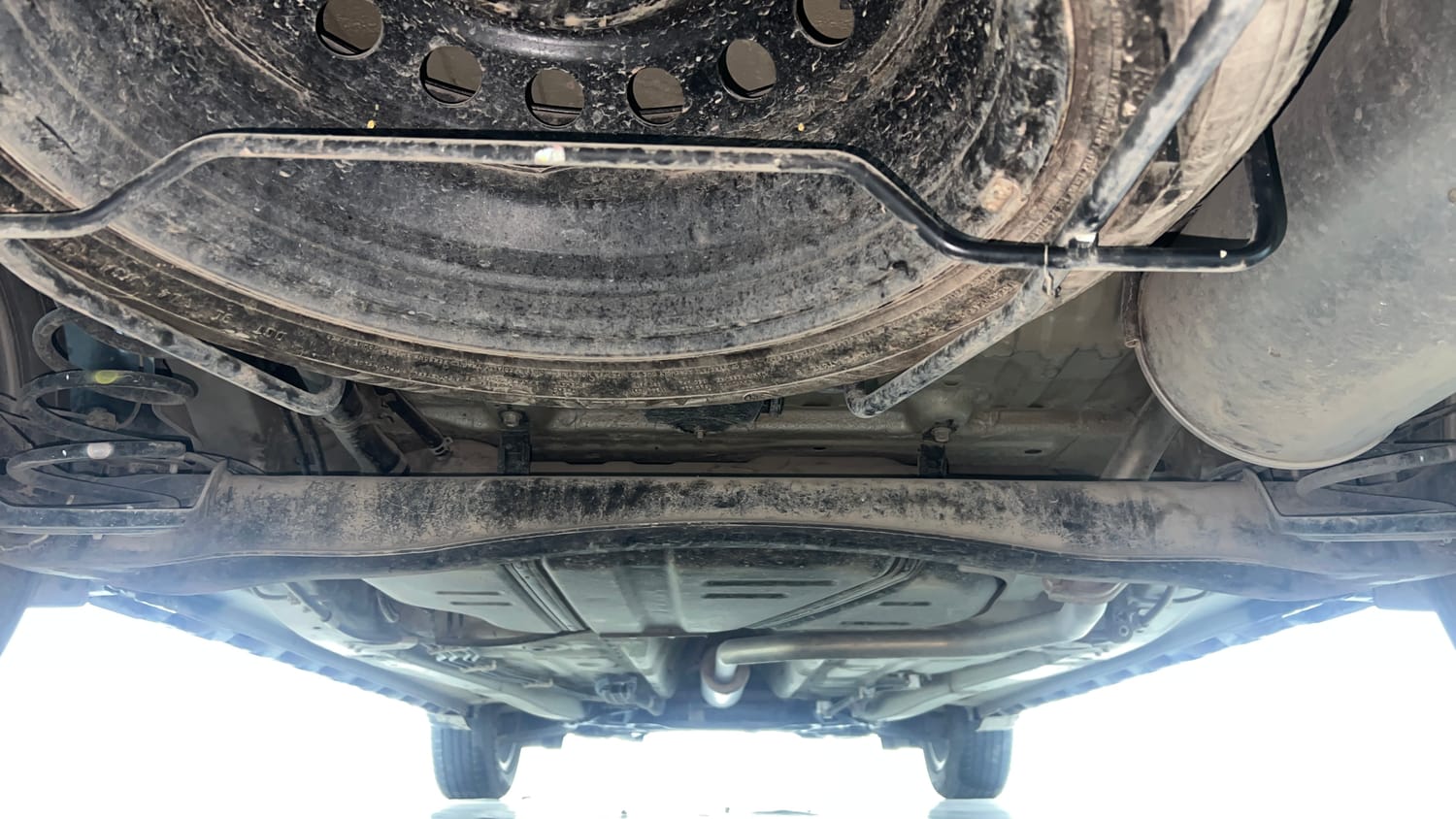 Used 2022 Maruti Suzuki XL6 Alpha Plus AT Petrol Petrol Automatic extra REAR UNDERBODY VIEW (TAKEN FROM REAR)
