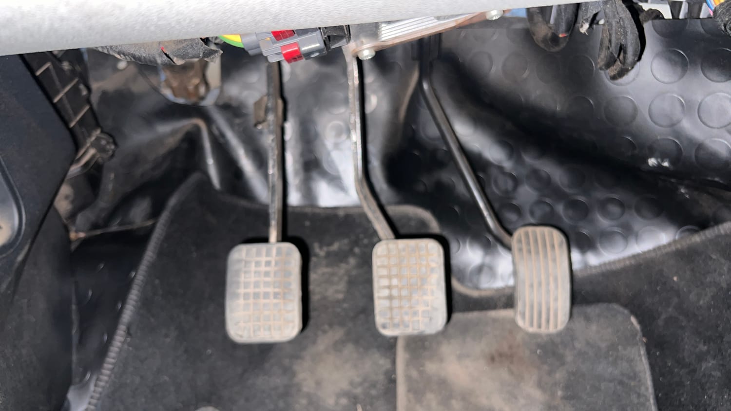 Used 2016 Tata Tiago Revotron XT Petrol Manual interior PEDALS VIEW