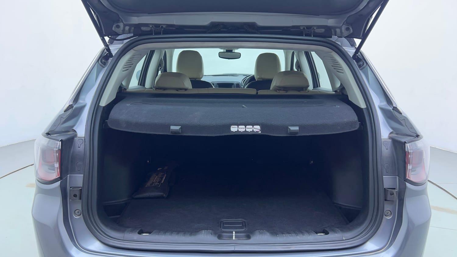 Used 2018 Jeep Compass Longitude (O) 2.0 Diesel Diesel Manual interior DICKY INSIDE VIEW