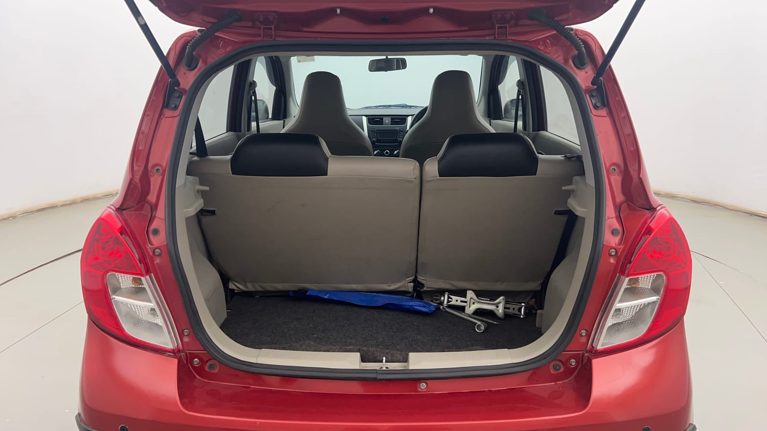 Used 2016 Maruti Suzuki Celerio ZXi Petrol Manual interior DICKY INSIDE VIEW