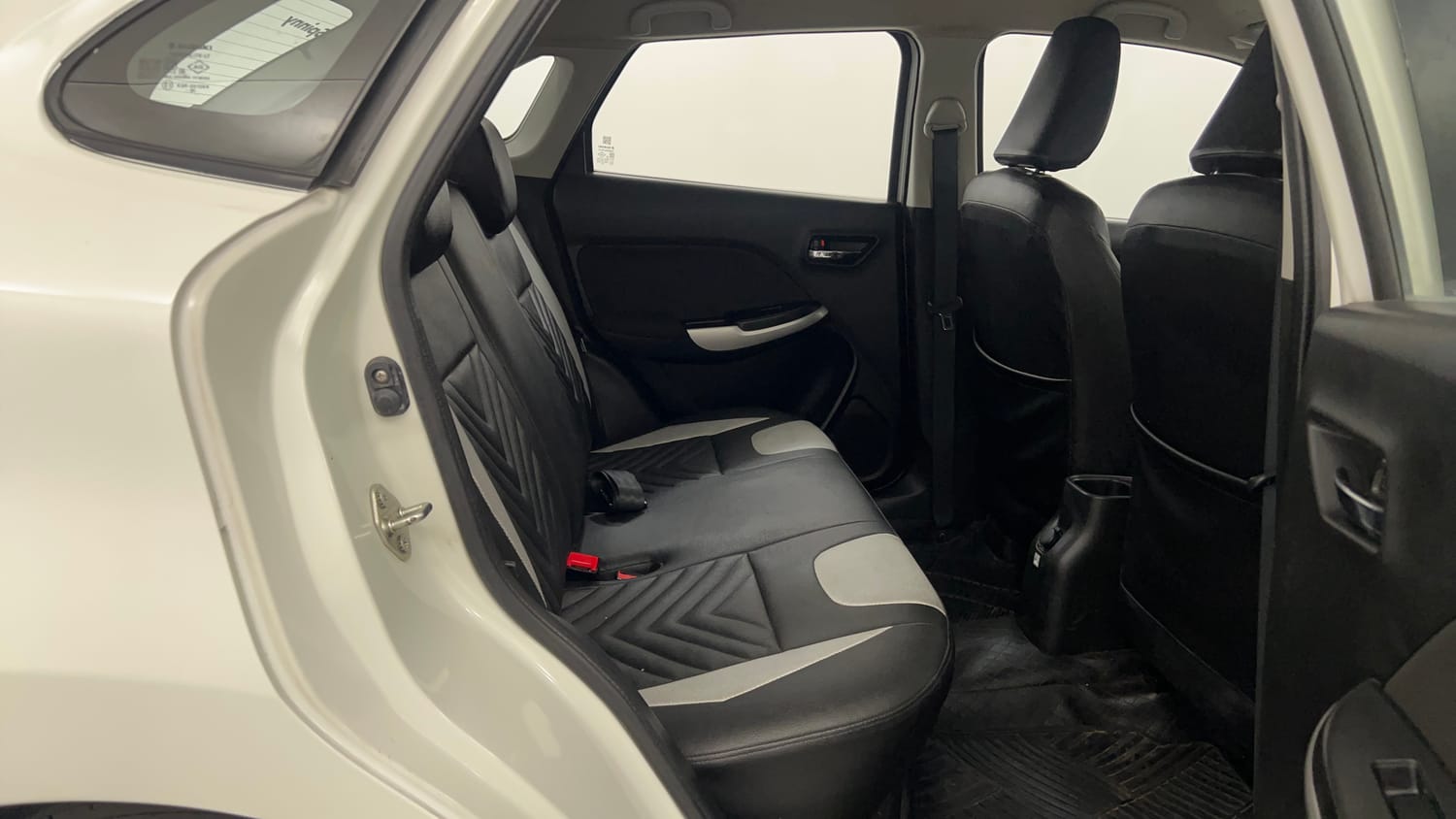 Used 2018 Maruti Suzuki Baleno Delta 1.2 Petrol Manual interior RIGHT SIDE REAR DOOR CABIN VIEW