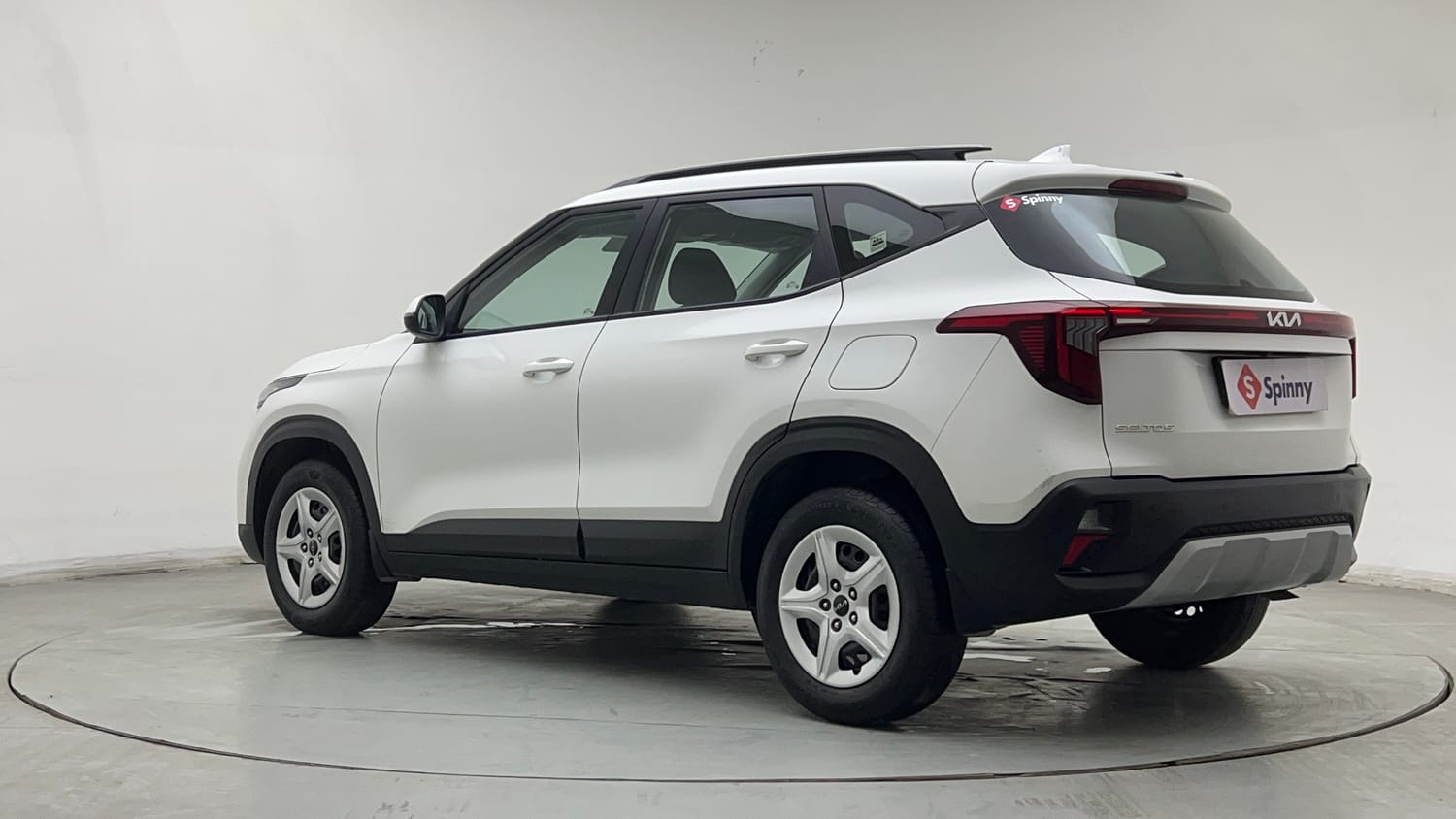 Used 2024 Kia Seltos HTK 1.5 Petrol MT Petrol Manual exterior LEFT REAR CORNER VIEW