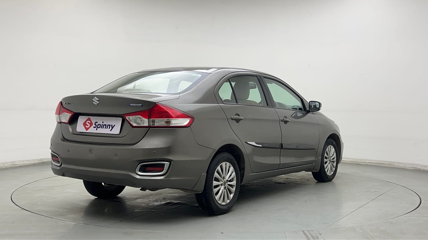 Used 2019 Maruti Suzuki Ciaz Delta Hybrid 1.5 Petrol Manual exterior RIGHT REAR CORNER VIEW