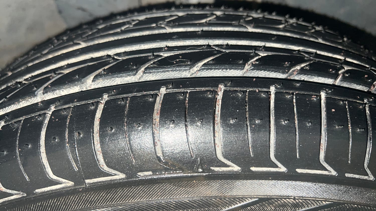 Used 2020 Renault Kwid 1.0 RXT Petrol Manual tyres RIGHT FRONT TYRE TREAD VIEW