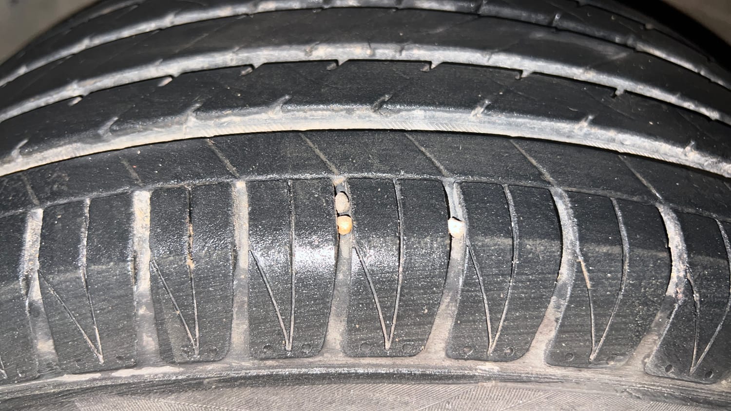 Used 2022 Hyundai Venue SX 1.2 Petrol Petrol Manual tyres LEFT FRONT TYRE TREAD VIEW