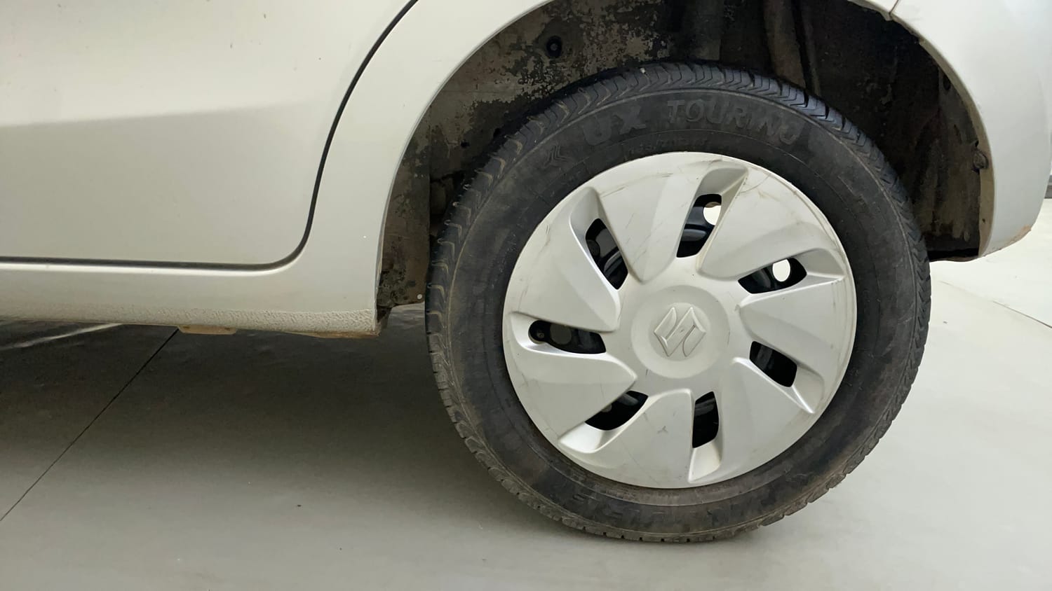 Used 2015 Maruti Suzuki Celerio VXi AMT Petrol Automatic tyres LEFT REAR TYRE RIM VIEW