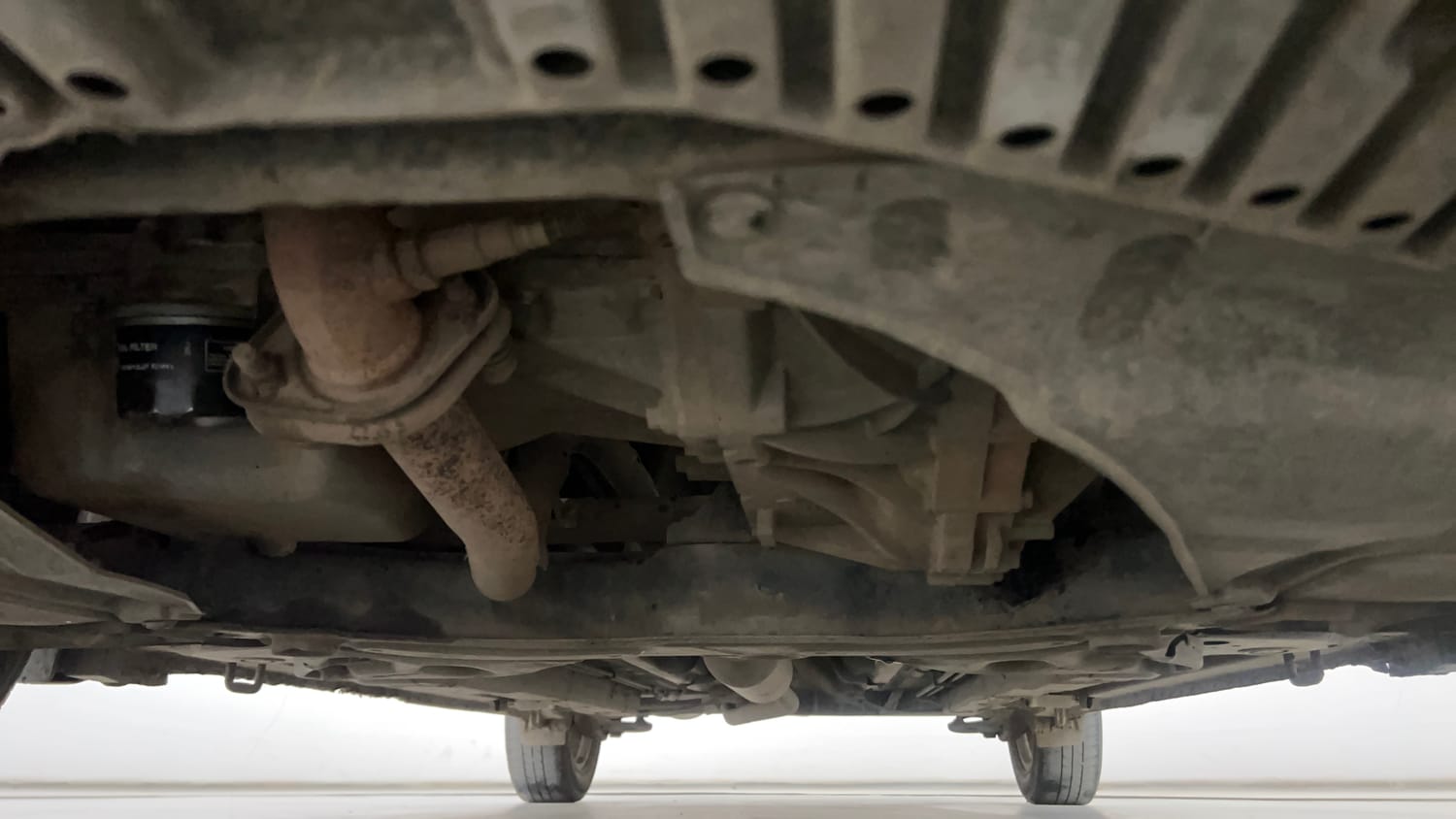 Used 2015 Maruti Suzuki Ciaz ZXi Petrol Manual extra FRONT LEFT UNDERBODY VIEW