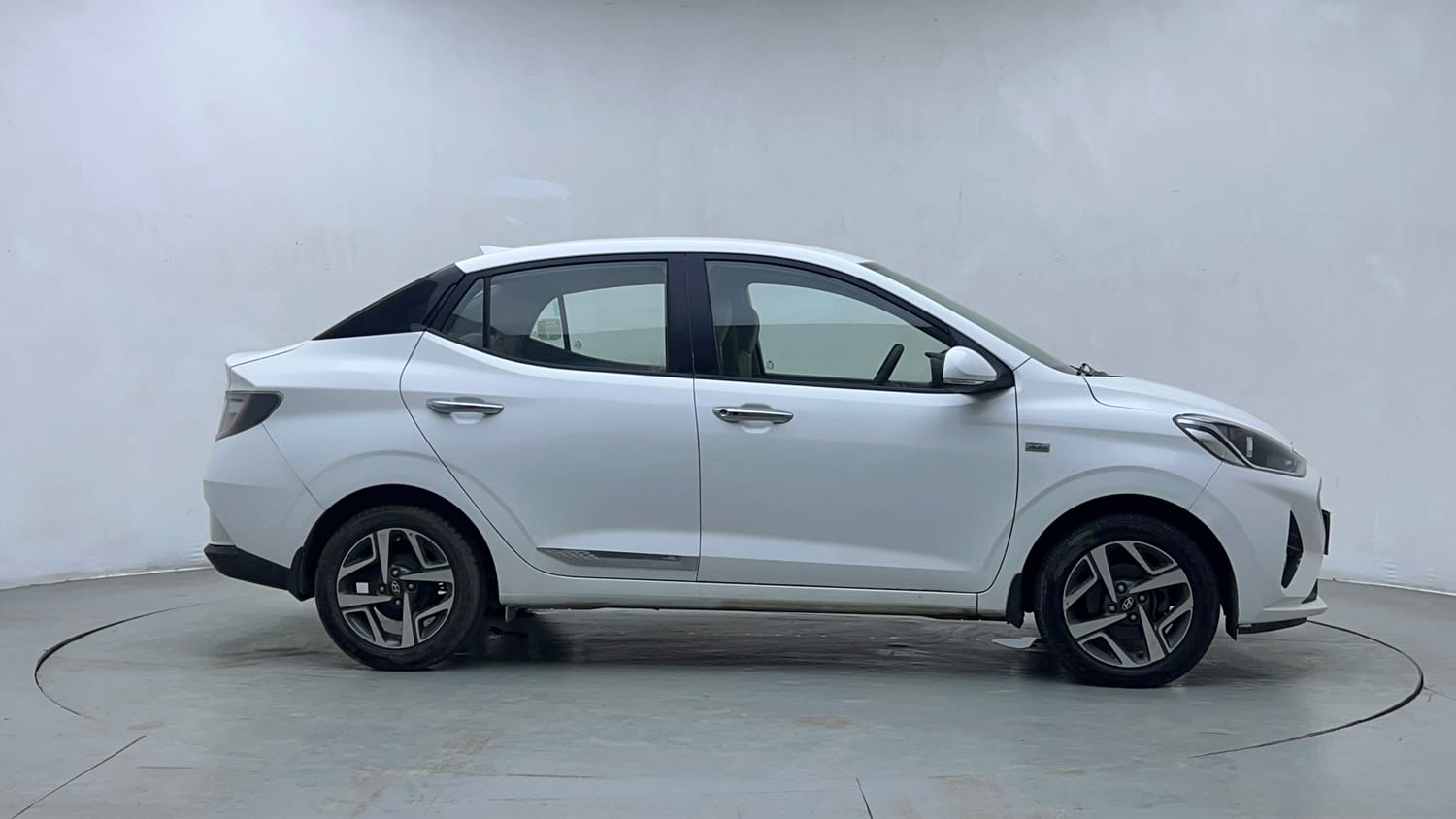 Used 2021 Hyundai Aura SX Plus 1.2 AMT Petrol Petrol Automatic exterior RIGHT SIDE VIEW