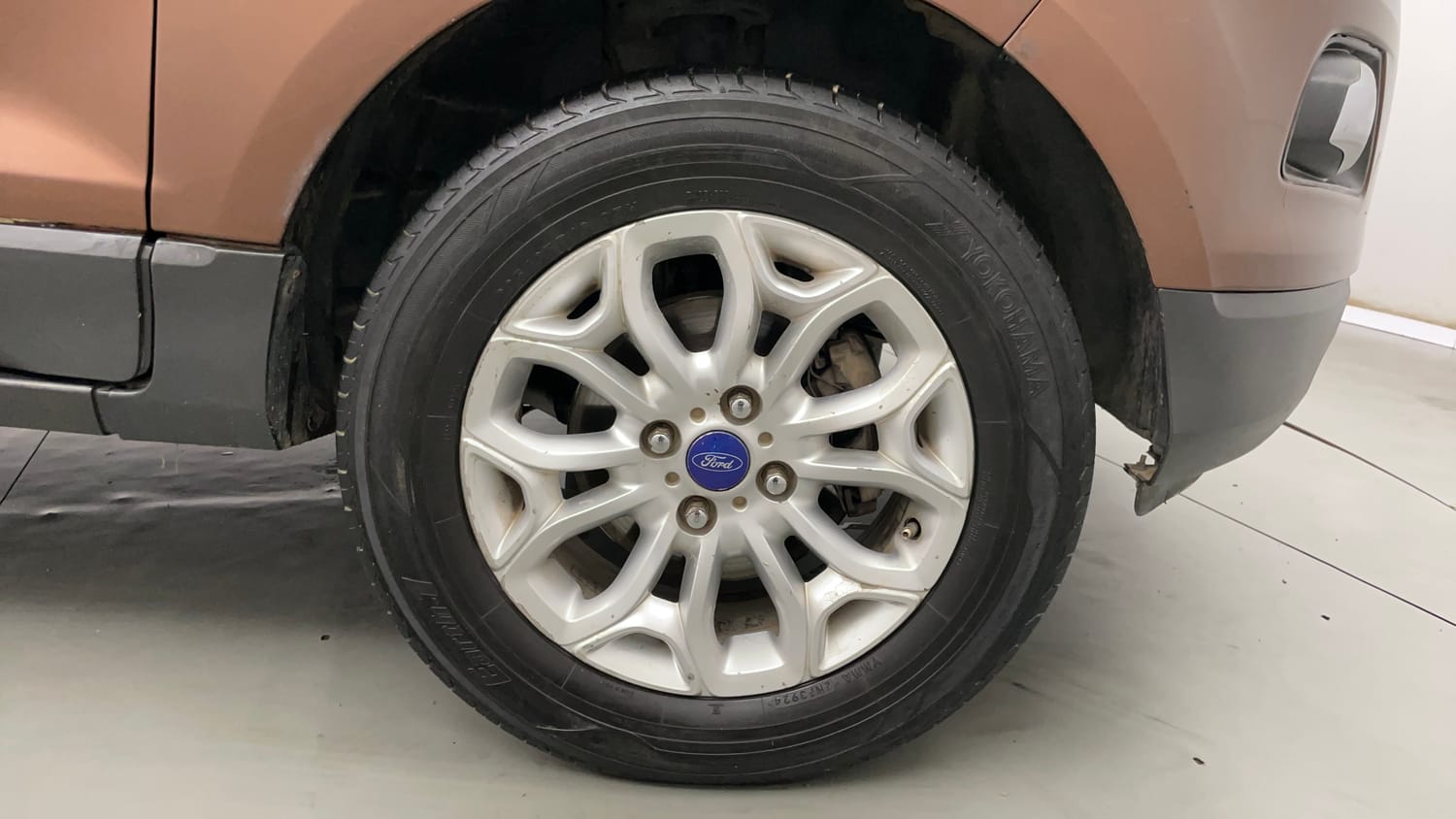 Used 2016 Ford EcoSport Titanium 1.5L TDCi Diesel Manual tyres RIGHT FRONT TYRE RIM VIEW
