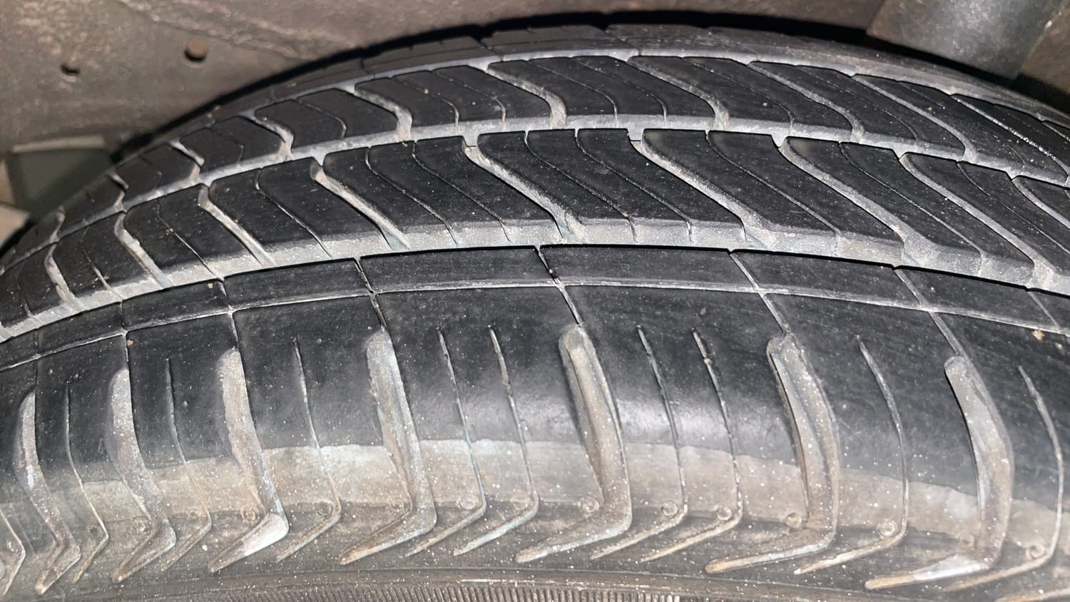 Used 2015 Maruti Suzuki Celerio ZXi Petrol Manual tyres LEFT REAR TYRE TREAD VIEW