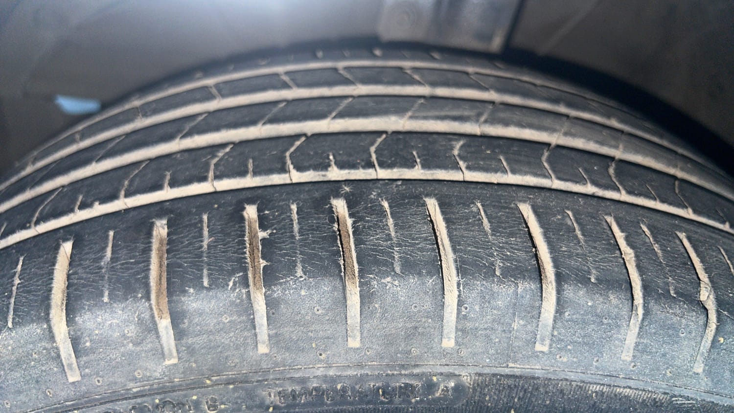 Used 2019 Toyota Glanza V CVT Petrol Automatic tyres LEFT FRONT TYRE TREAD VIEW