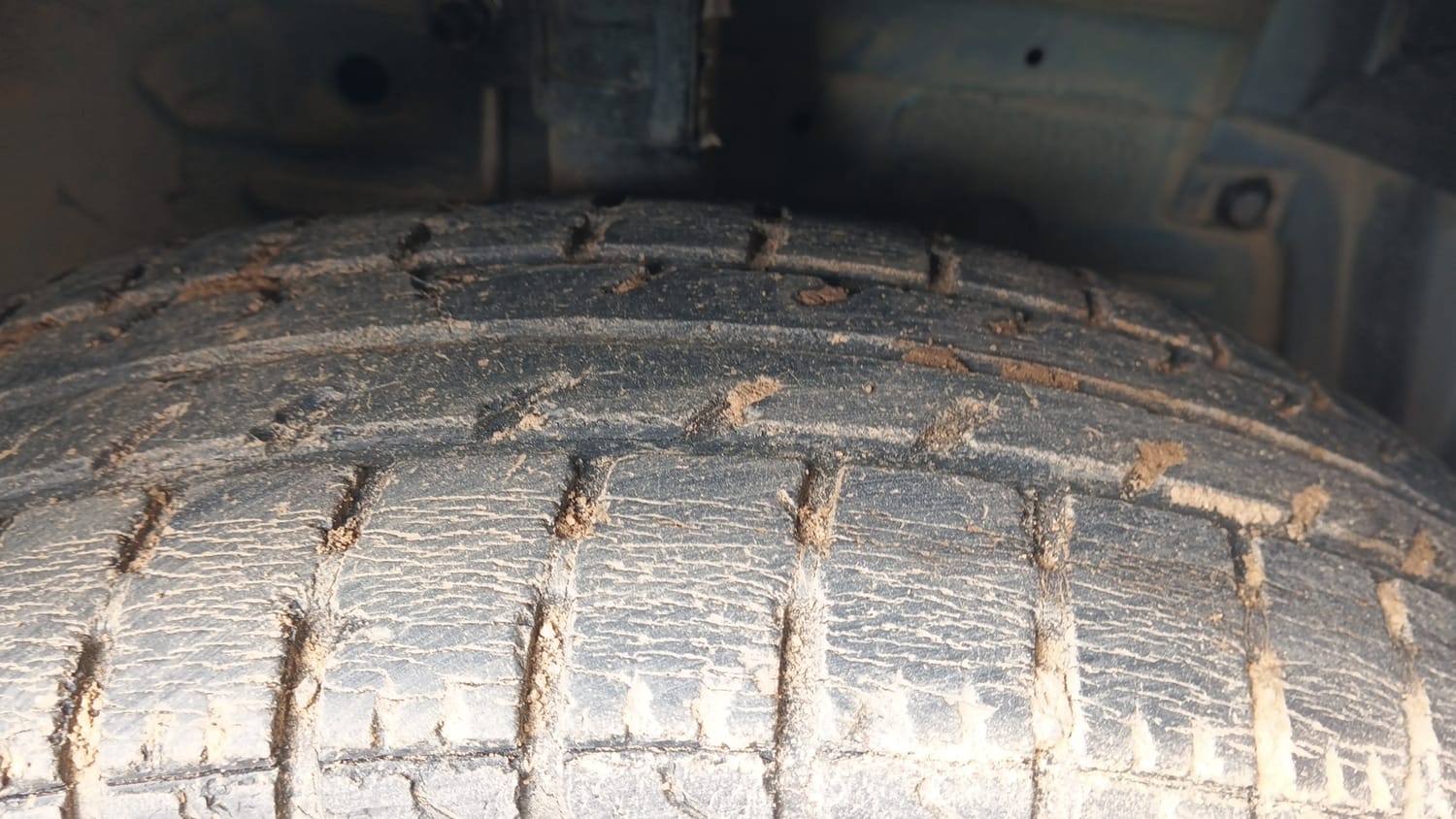 Used 2013 Maruti Suzuki Swift Dzire VDI Diesel Manual tyres RIGHT FRONT TYRE TREAD VIEW