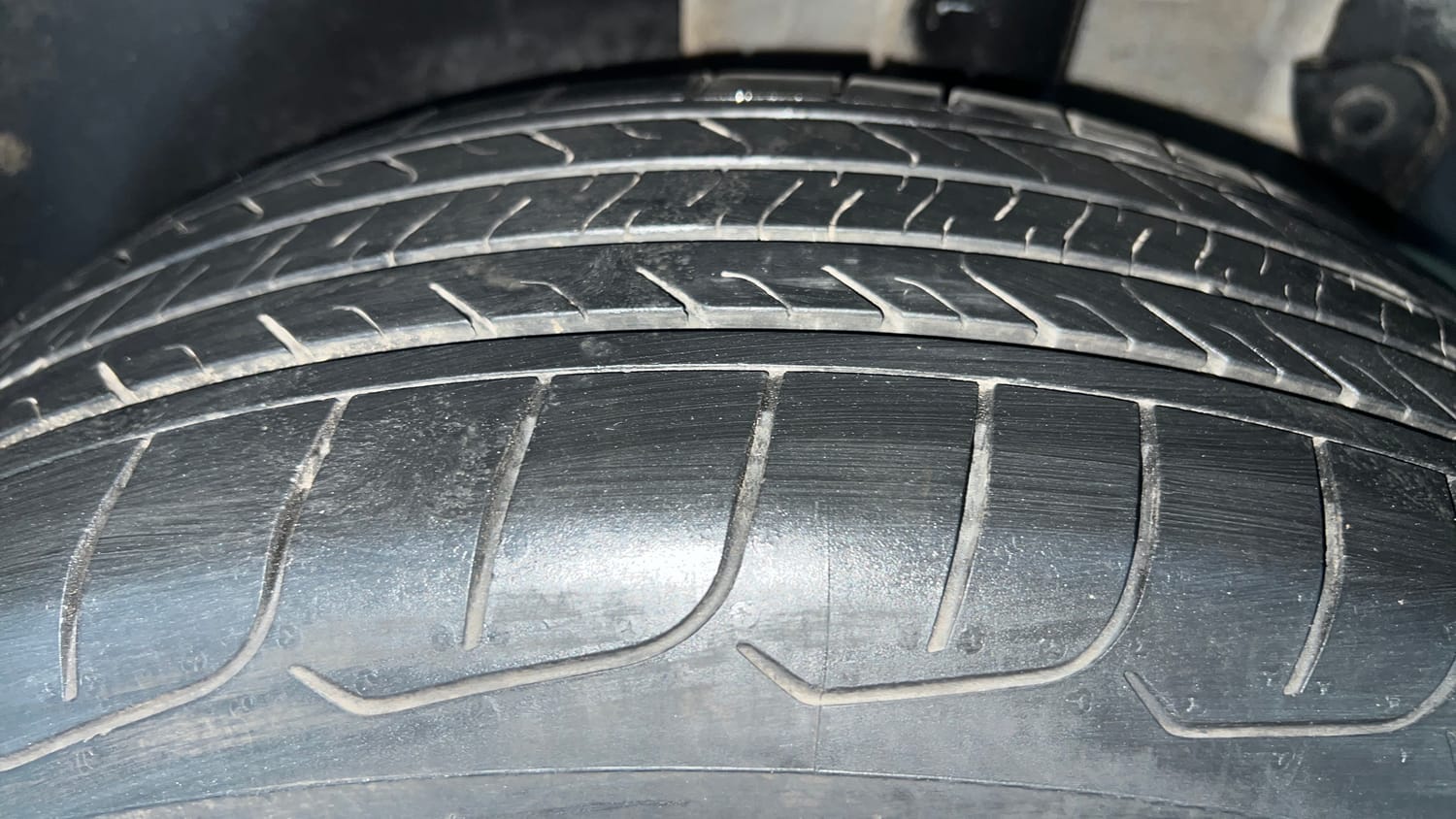 Used 2024 Kia Seltos HTK 1.5 Petrol MT Petrol Manual tyres LEFT REAR TYRE TREAD VIEW