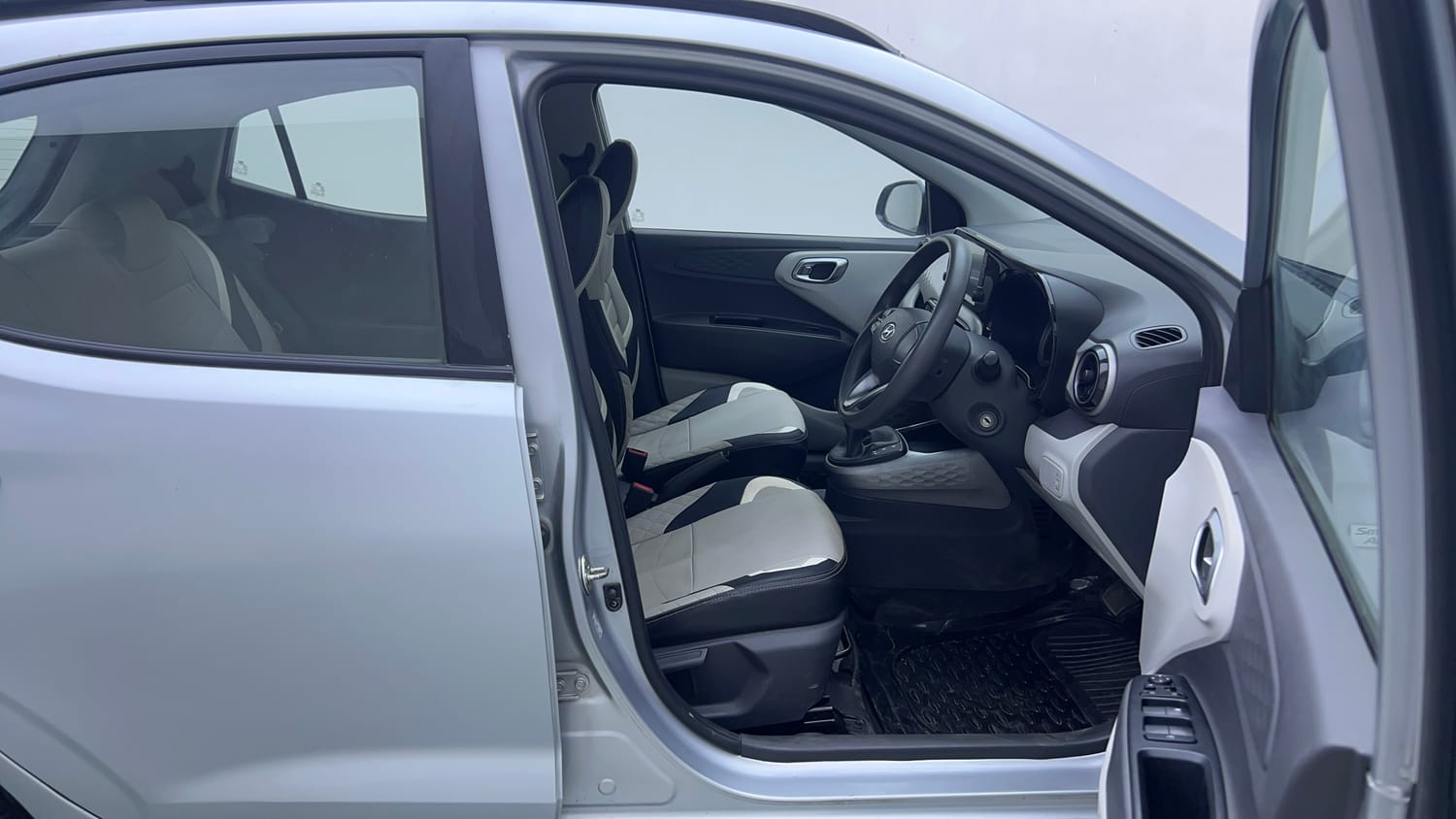 Used 2020 Hyundai Grand i10 Nios Sportz AMT 1.2 Kappa VTVT Petrol Automatic interior RIGHT SIDE FRONT DOOR CABIN VIEW