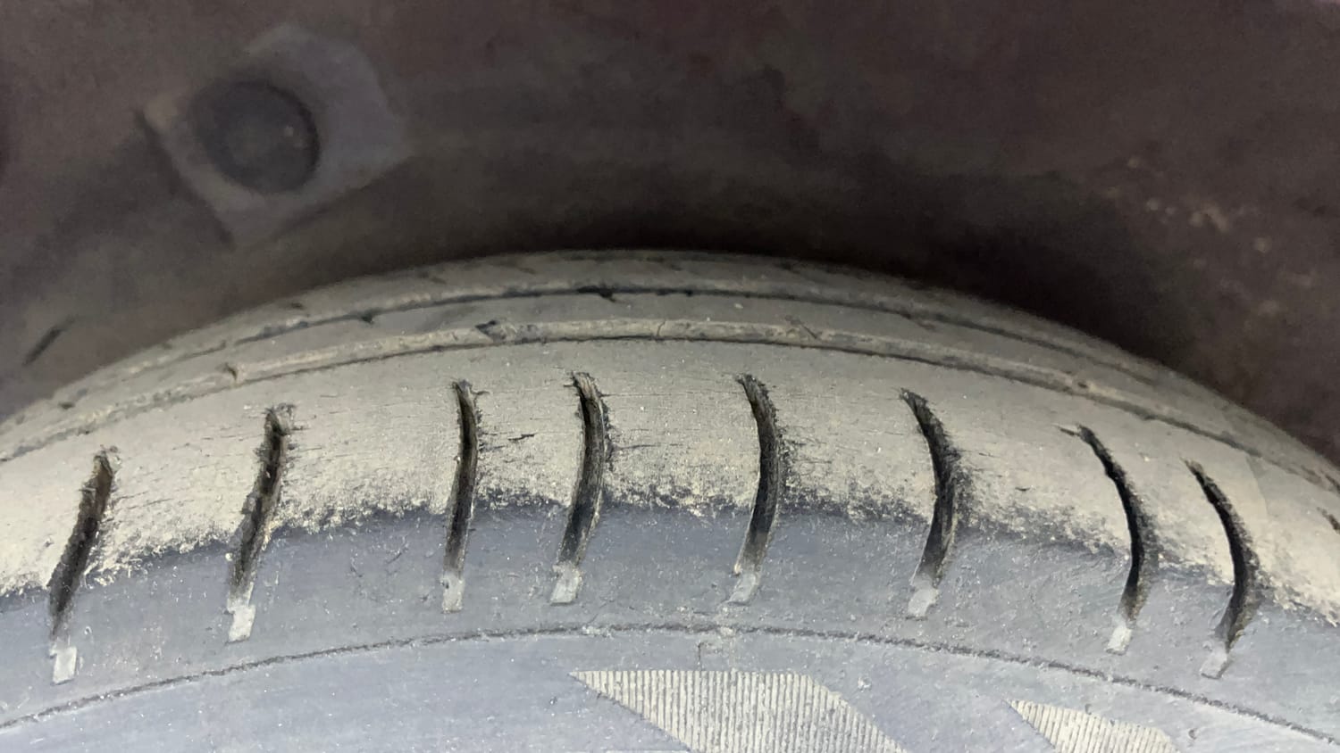 Used 2012 Hyundai i10 Sportz 1.2 Kappa2 Petrol Manual tyres RIGHT REAR TYRE TREAD VIEW