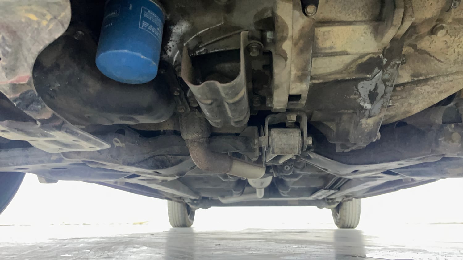 Used 2012 Hyundai i10 Sportz 1.2 Kappa2 Petrol Manual extra FRONT LEFT UNDERBODY VIEW
