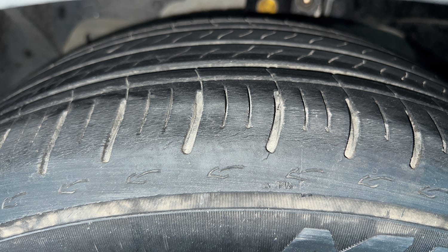 Used 2018 Ford Freestyle Titanium 1.2 Ti-VCT Petrol Manual tyres LEFT FRONT TYRE TREAD VIEW